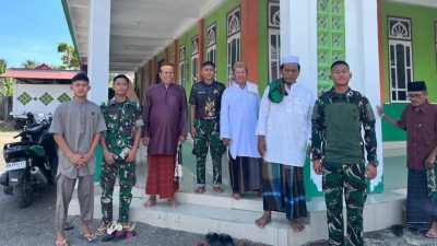 Sholat Jumat Bersama Warga, Prajurit Yon TP 916/BS Tebar Kedekatan di Boyong Pante